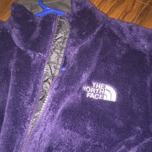 North face dark purple fuzzy jacket - Picture 4 of 7